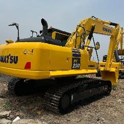 Komatsu 220-8