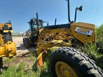 CAT 140 M 2