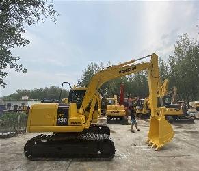 Komatsu PC130