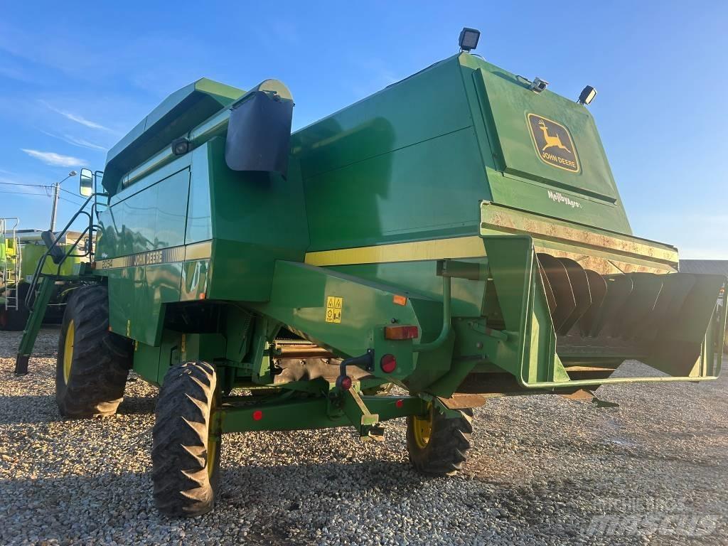 John Deere 2054 Mähdrescher