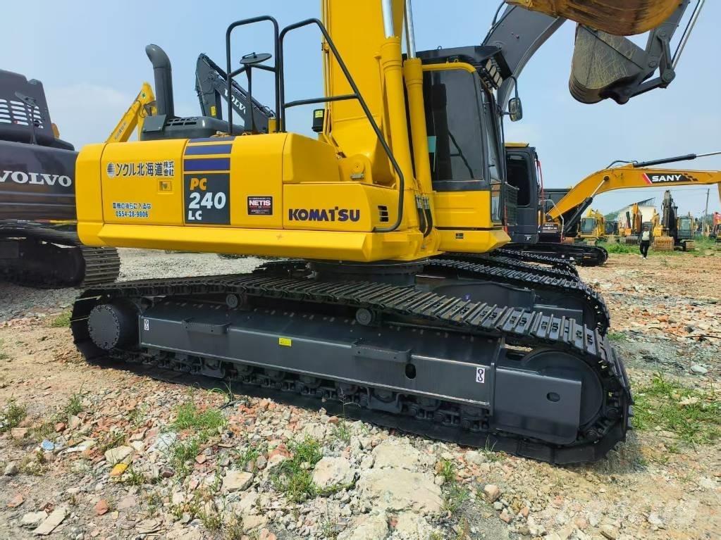 Komatsu PC 240-8 Raupenbagger