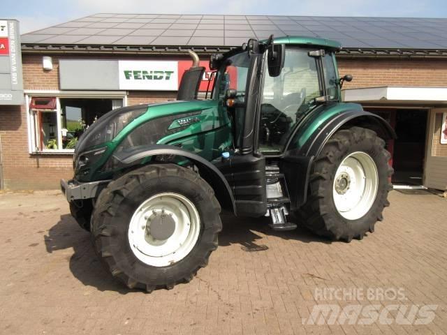 Valtra T174 ACTIVE Traktoren