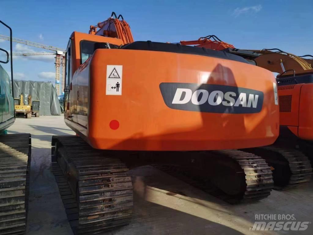 Doosan DH 220 Raupenbagger