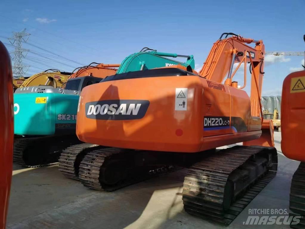 Doosan DH 220 Raupenbagger