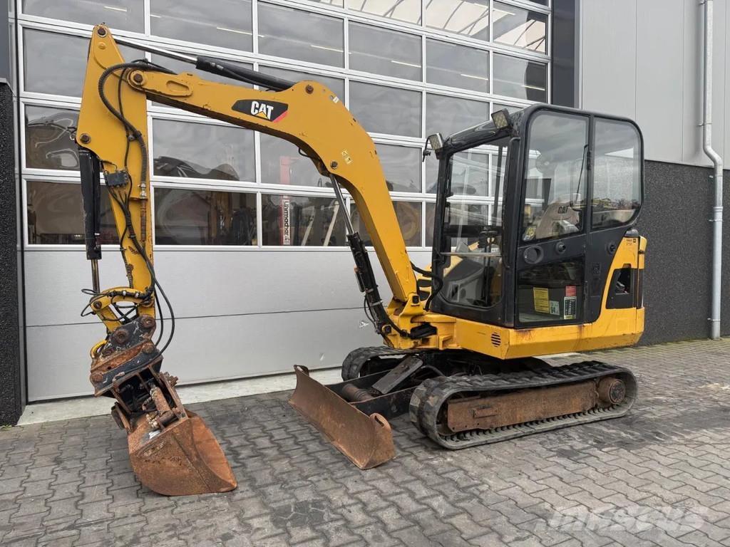 CAT 302.5C Minibagger < 7t