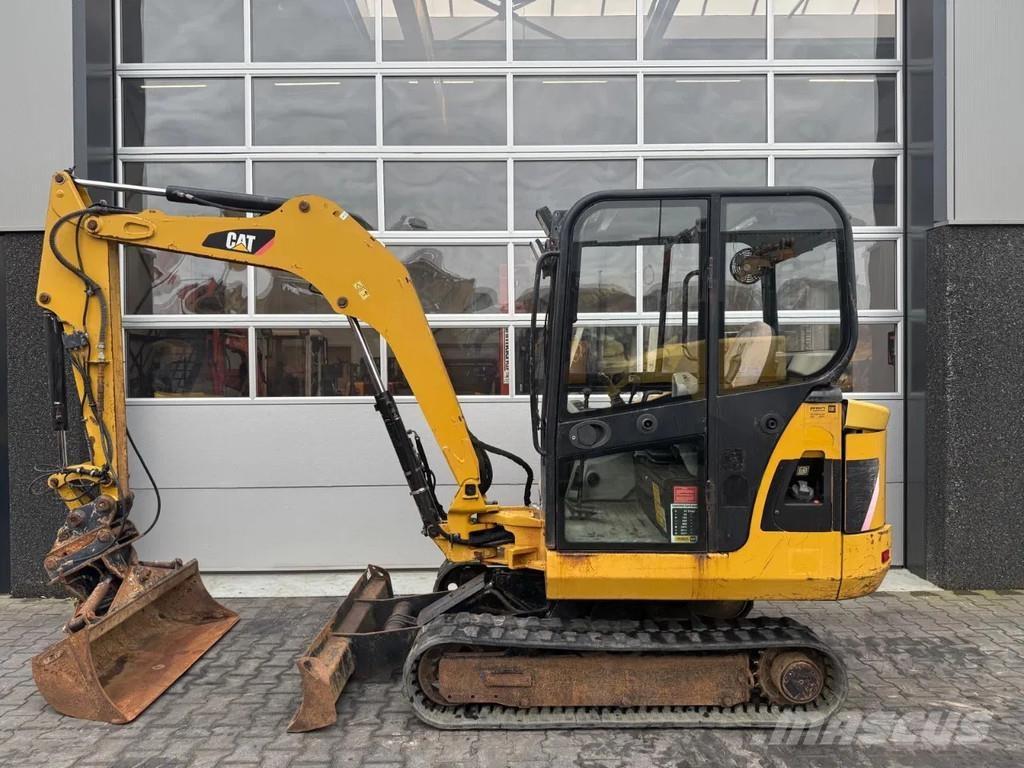 CAT 302.5C Minibagger < 7t