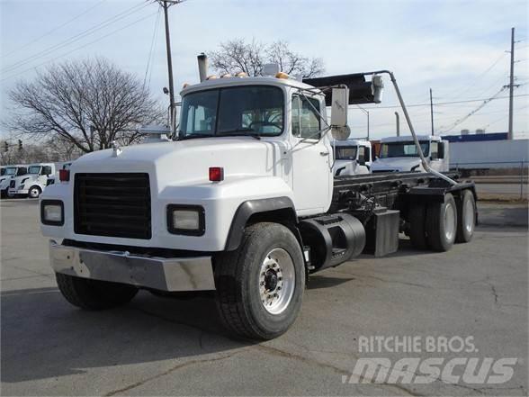 Mack RD600 Abrollkipper