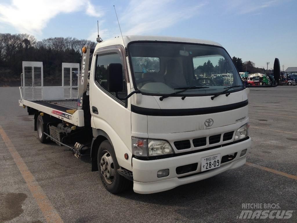 Toyota PB-XZU423 Autotransporter