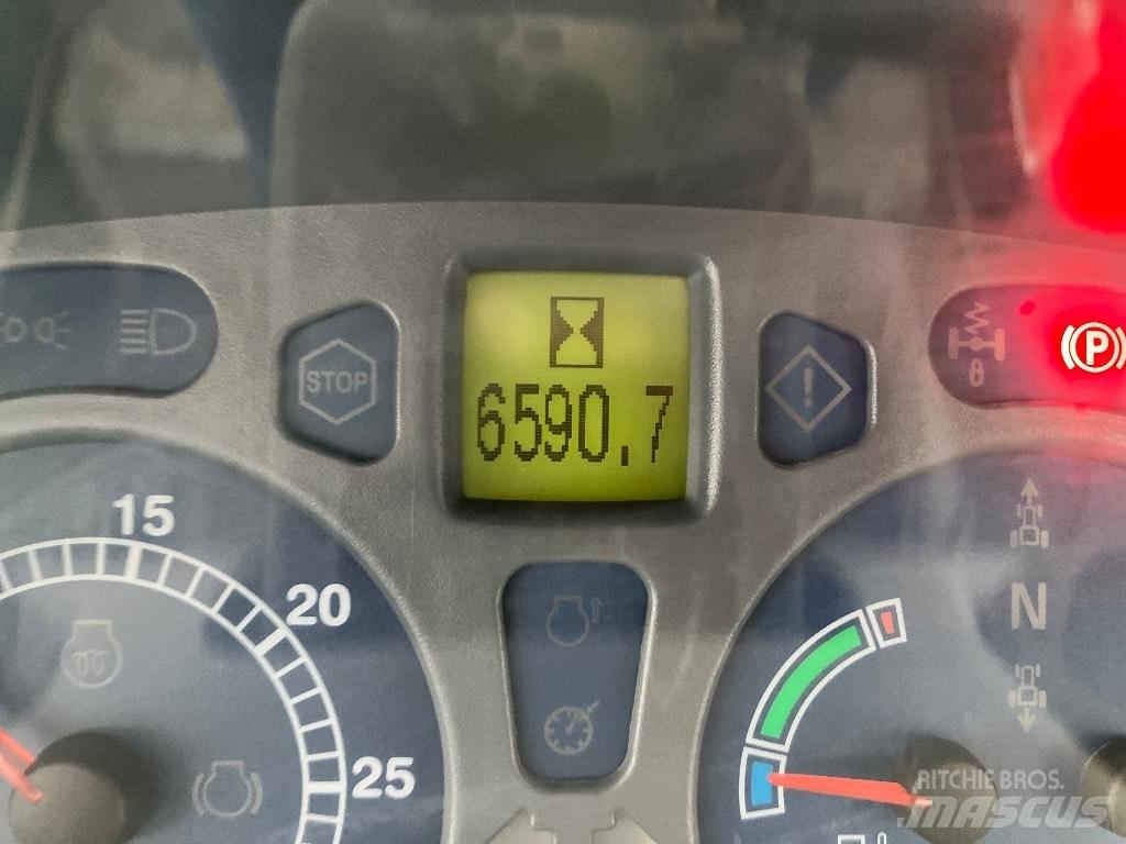New Holland T 7030 Traktoren