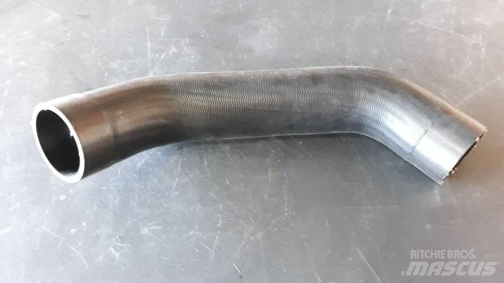 Volvo HOSE  21133832 Motoren