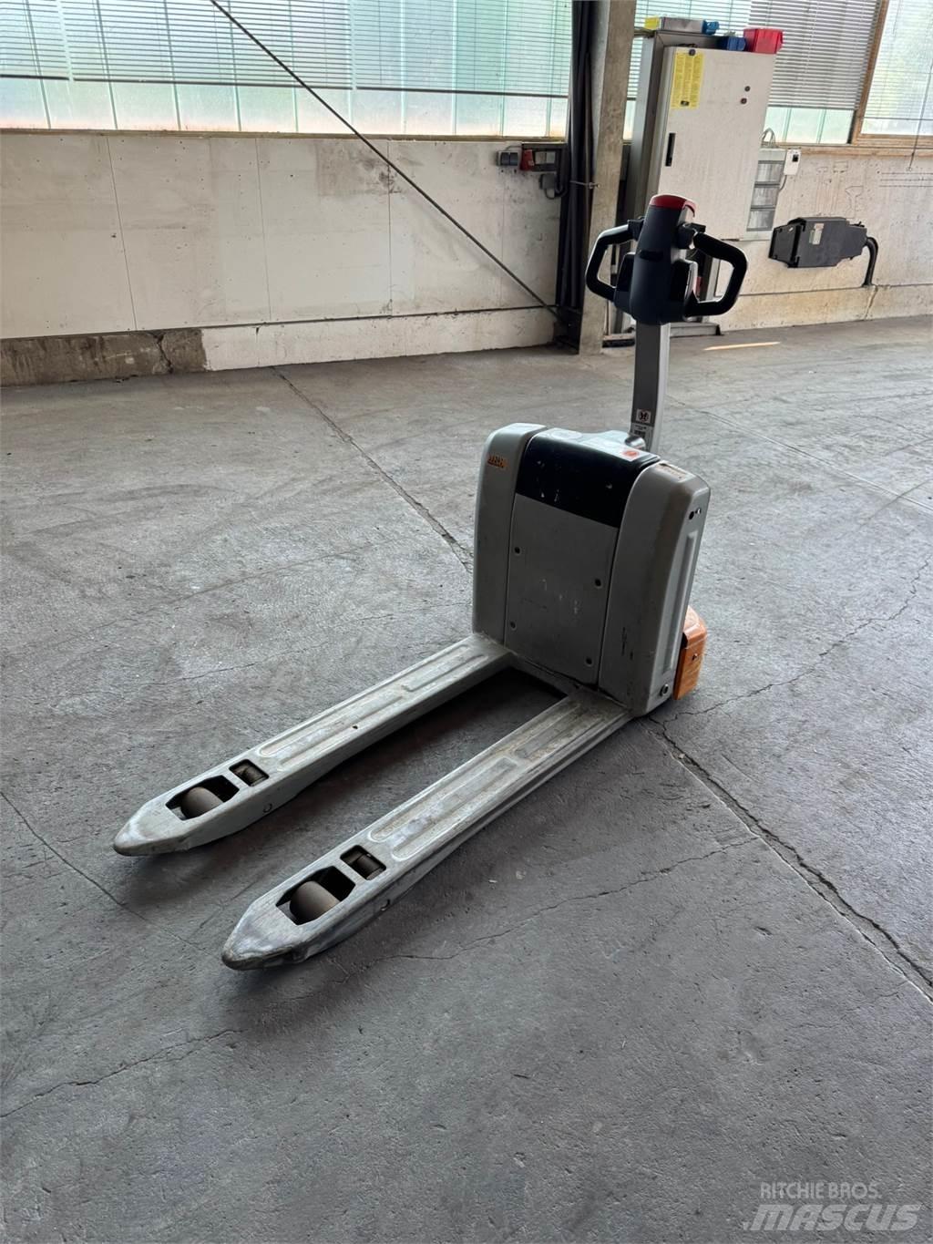 Still ECH 15 Niedergabelstapler