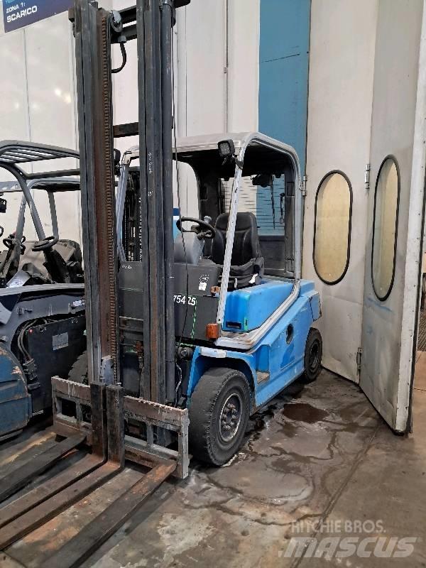 Cesab DRAGO HN 250 Diesel heftrucks
