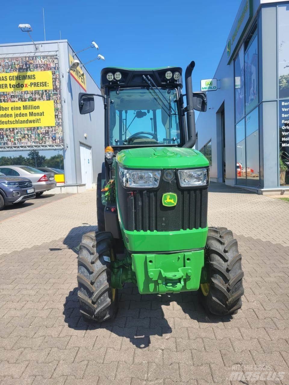 John Deere 5105GV Traktoren