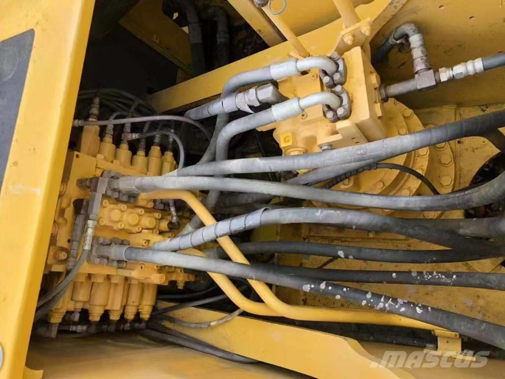 Komatsu 200-7 Raupenbagger