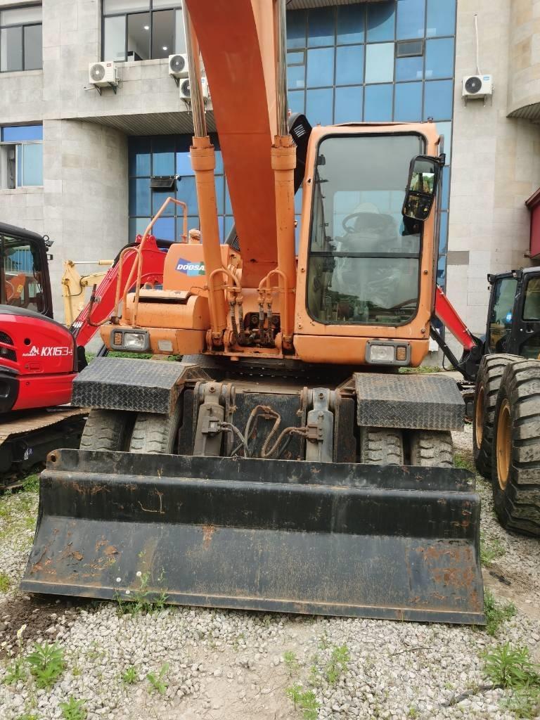 Doosan DH 210 W-7 Mobilbagger