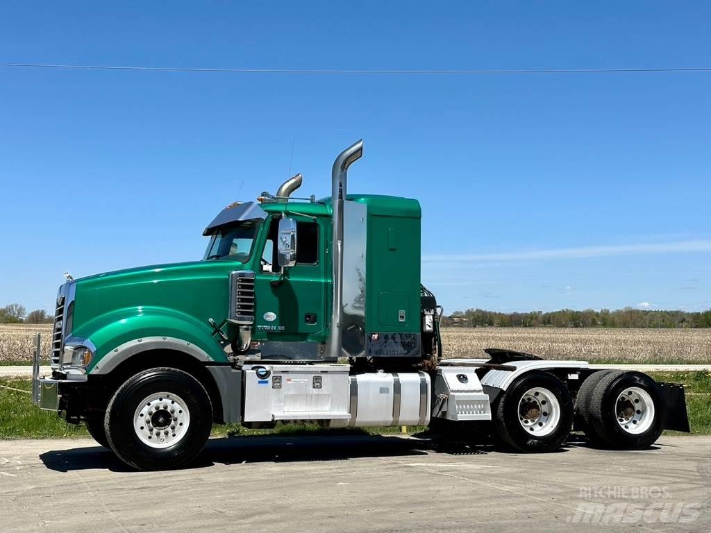 Mack TD713 Andere Fahrzeuge