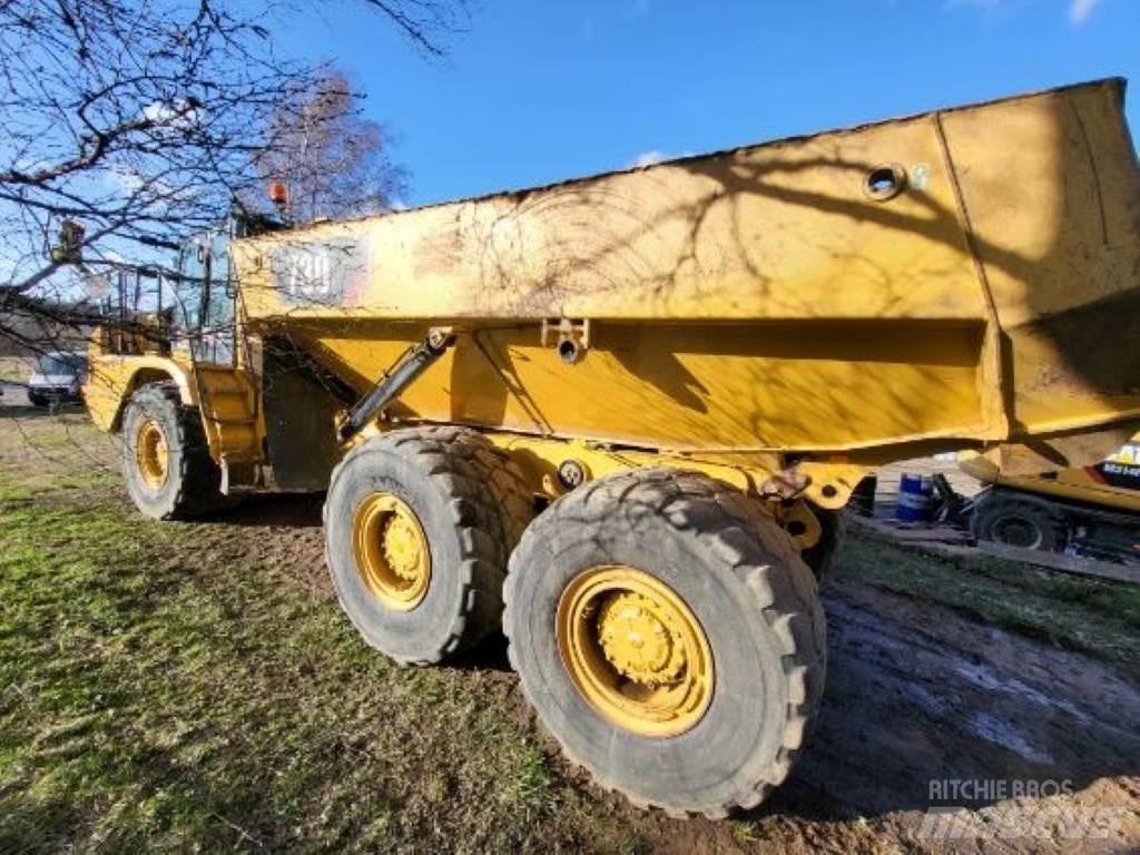 CAT 730 Dumper - Knickgelenk