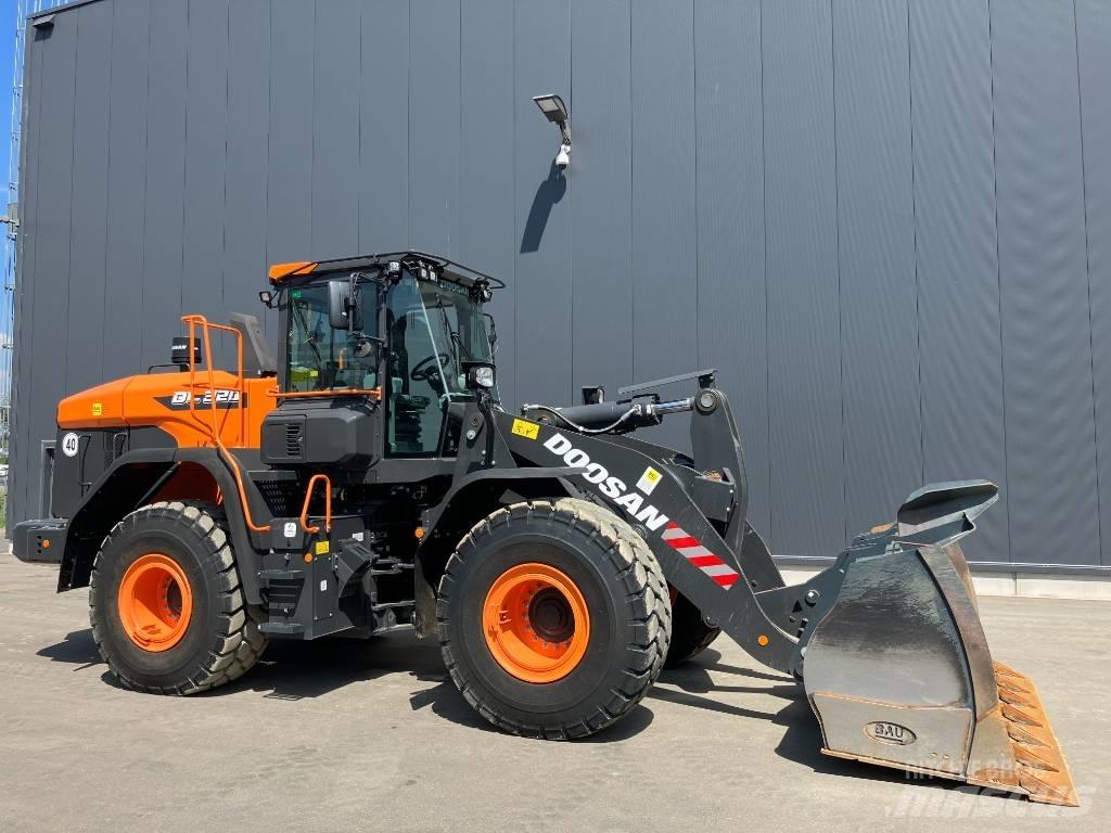 Doosan DL 320-7 Radlader