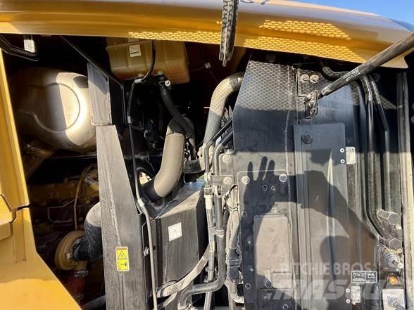 CAT 938M Radlader