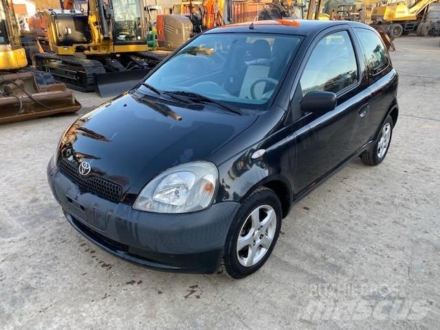 Toyota Yaris PKWs