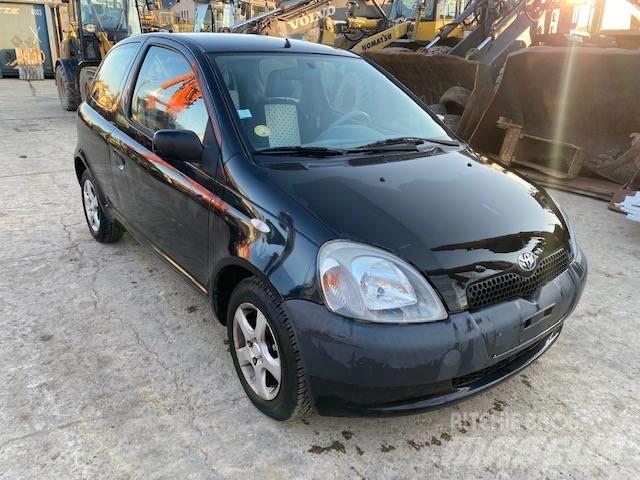 Toyota Yaris PKWs