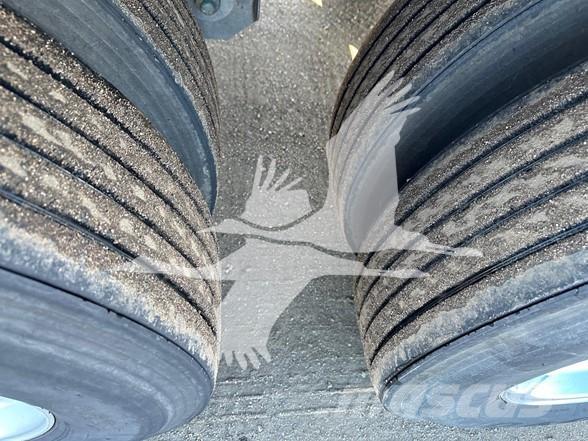 Utility 3000R Kühlauflieger