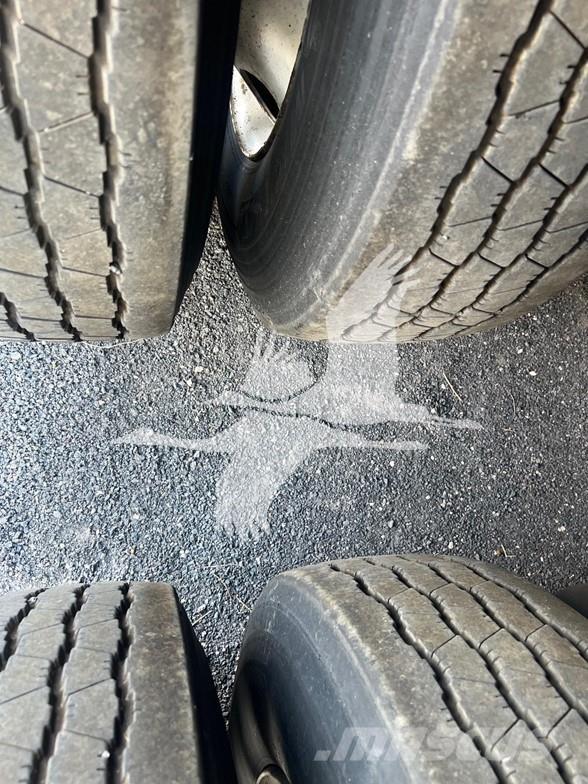 Utility 3000R Kühlauflieger