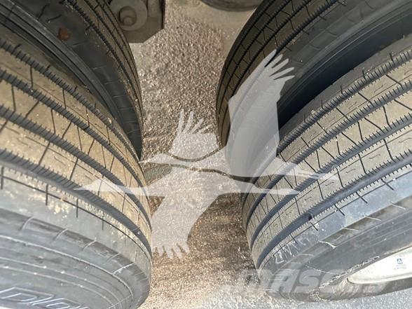 Utility 3000R Kühlauflieger