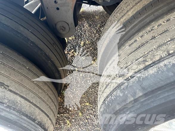 Utility 3000R Kühlauflieger