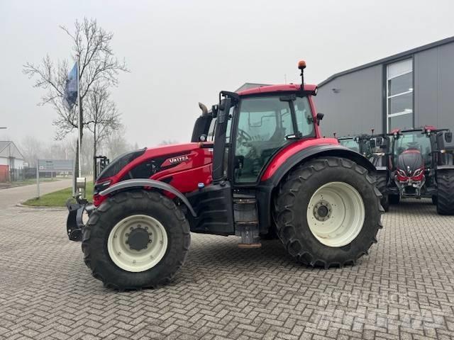 Valtra T144 Hitech Traktoren