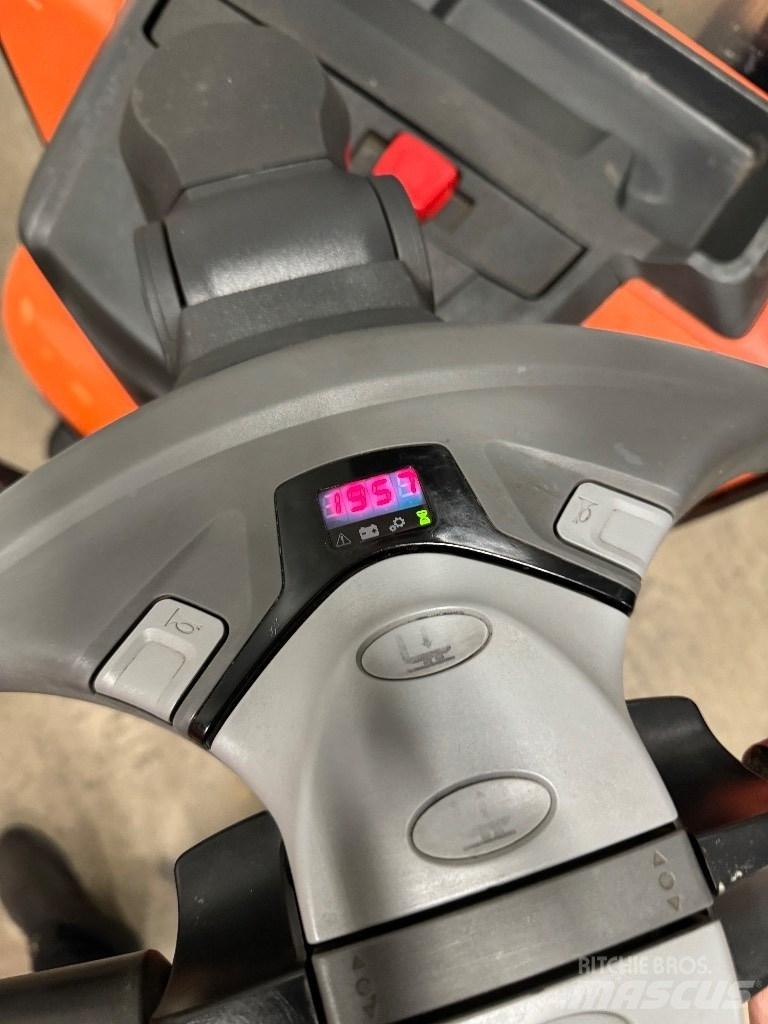 Toyota SWE120L Deichselstapler