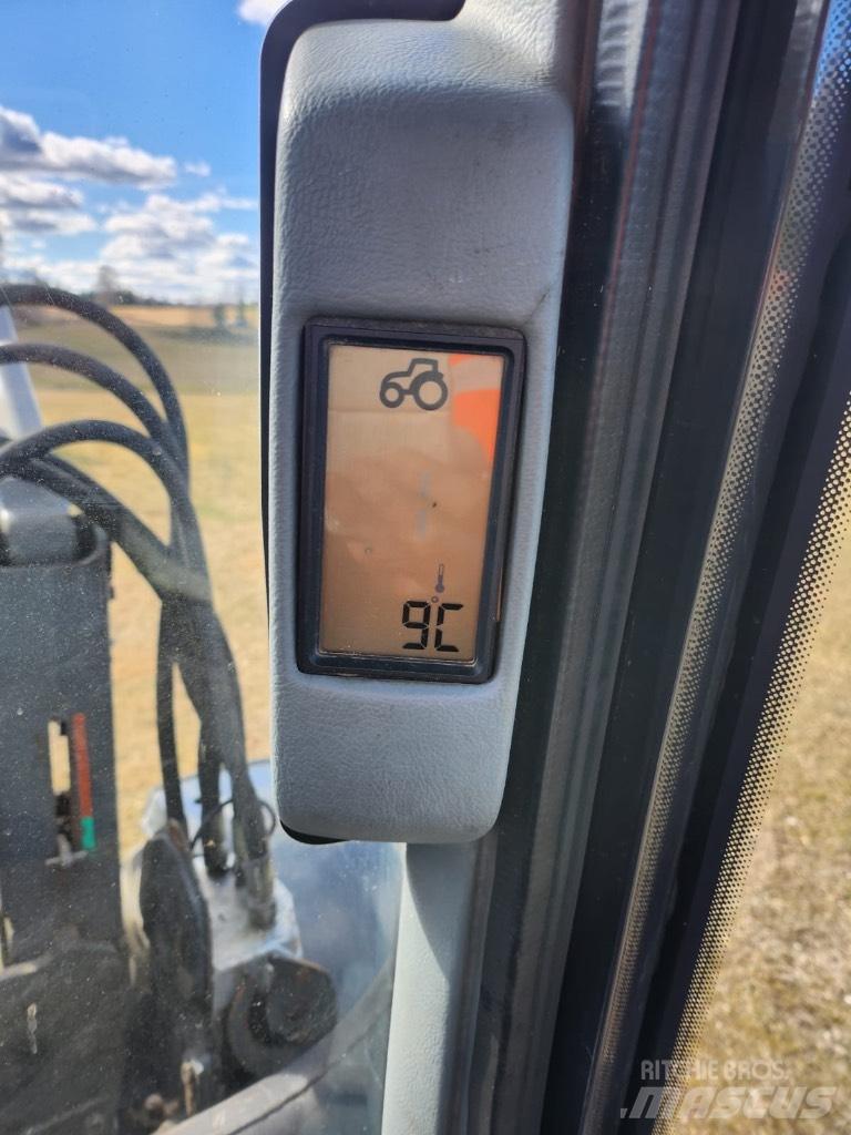 Valtra M 120 Traktoren