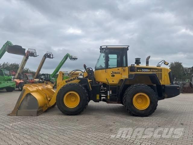 Komatsu WA 320 Radlader