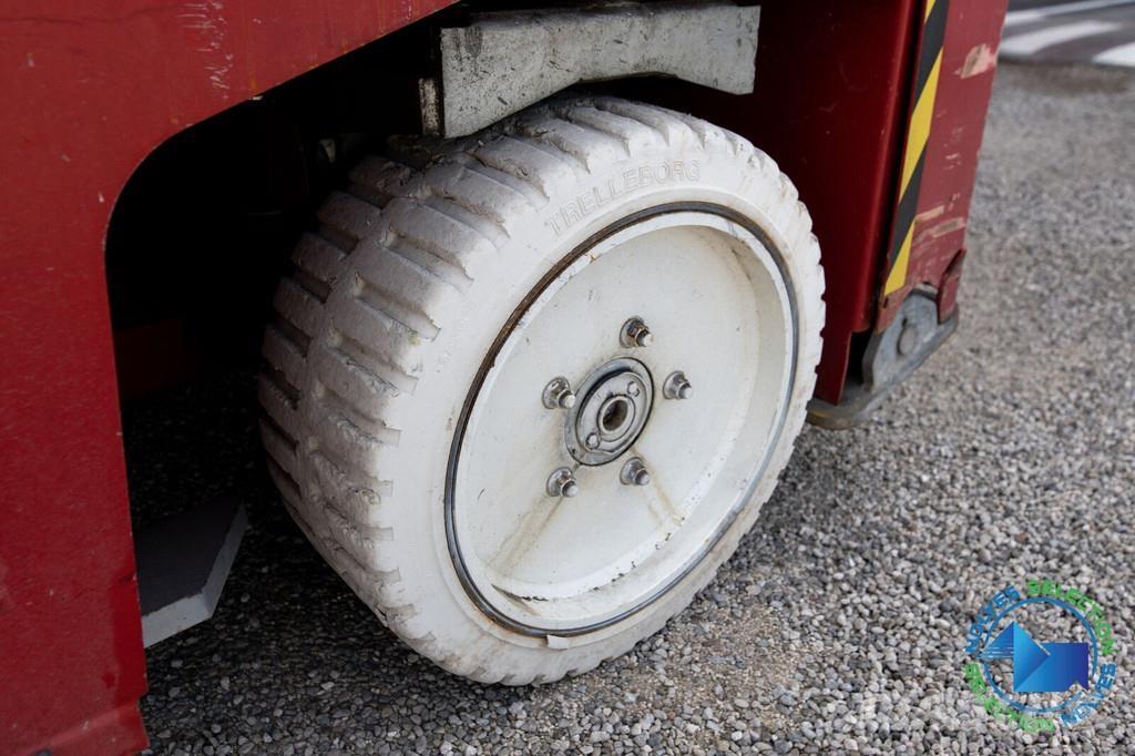 PB S225-12 Scheren-Arbeitsbühnen