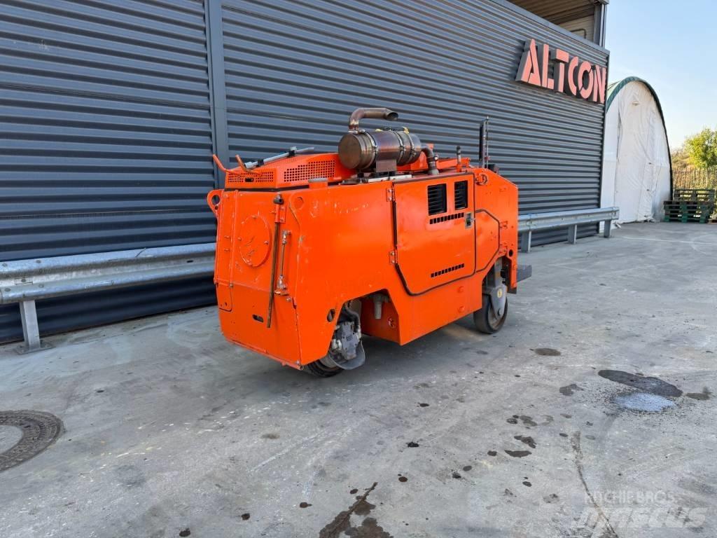 Wirtgen W 350 Asphaltfräsen
