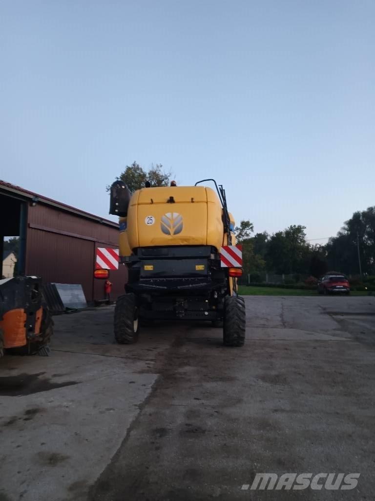 New Holland CX 5090 Mähdrescher