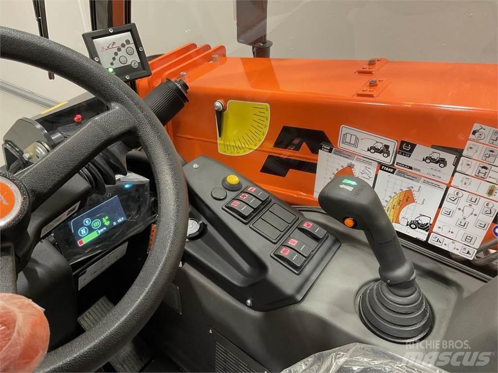 Ausa T164EX4 Teleskopbühnen