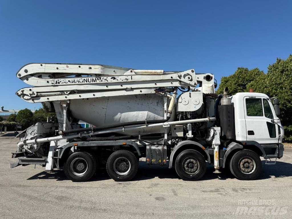 Astra Betonpompa Betonmischer