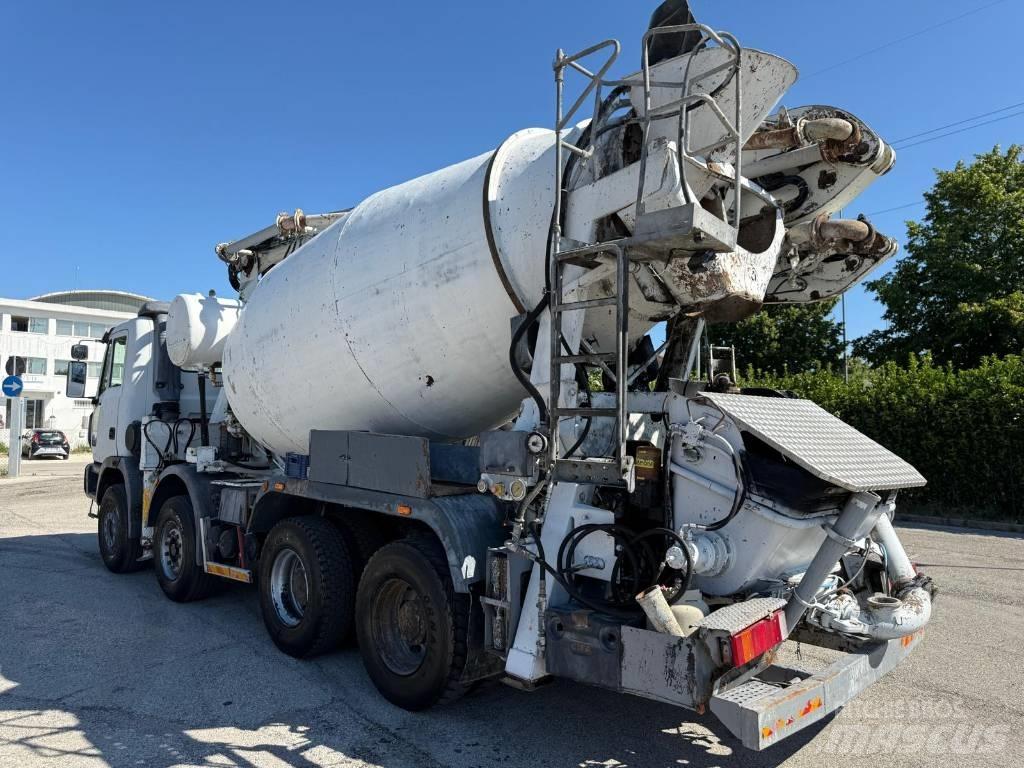Astra Betonpompa Betonmischer