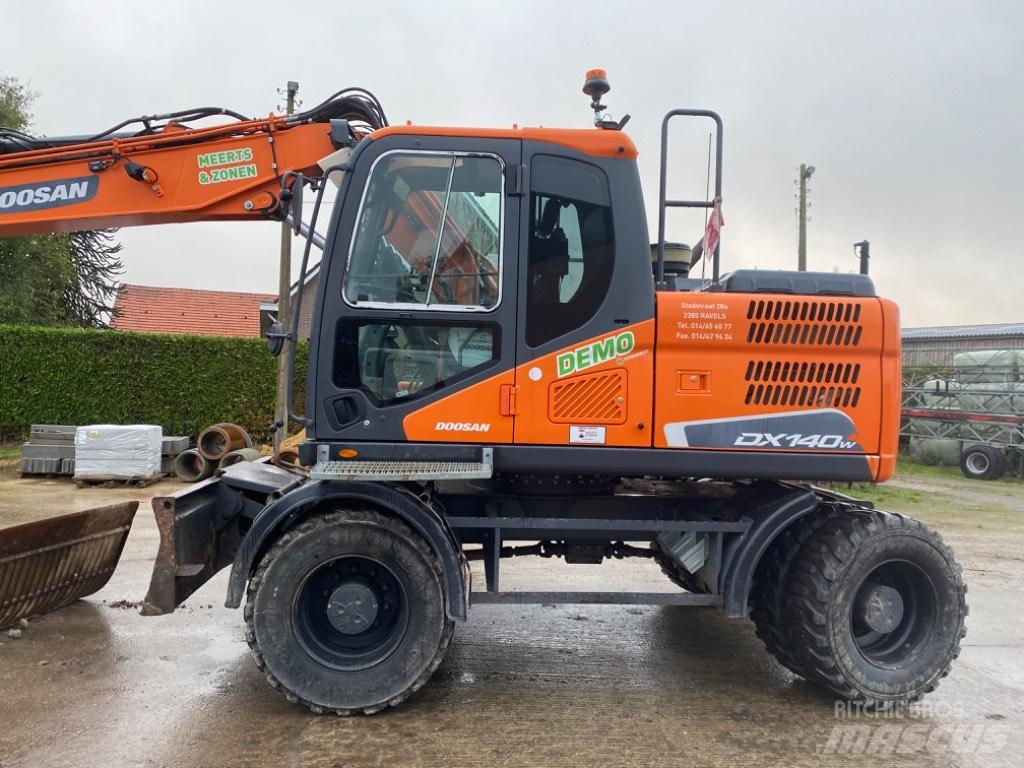 Doosan DX 140 W -5 Kranen voor alle terreinen