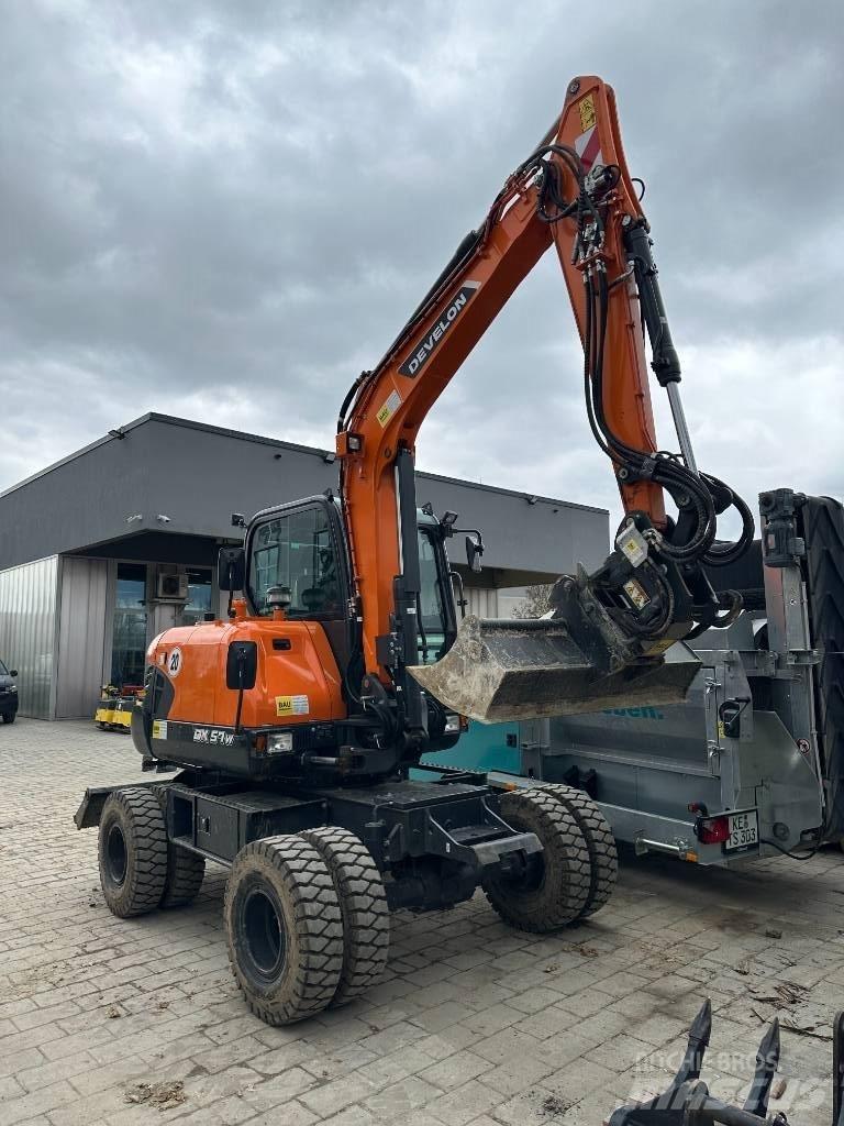 Develon DX 57 W-7 Mobilbagger