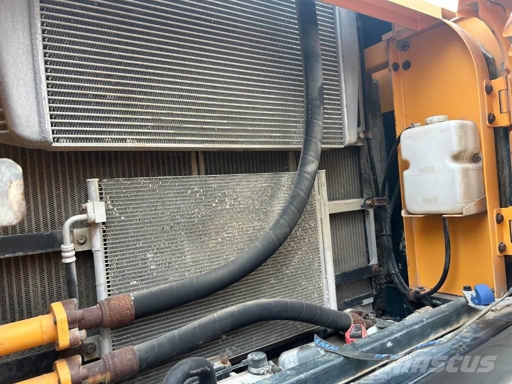  Hyudai R 320 LC -9 Raupenbagger