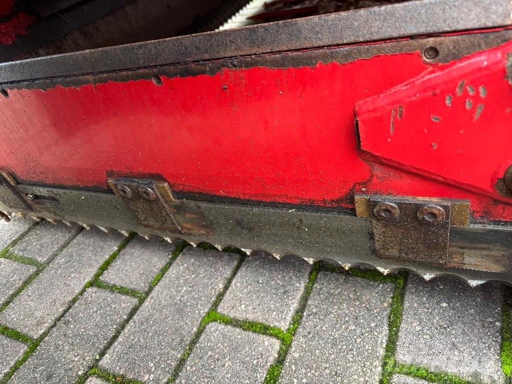 Trioliet TU 195 Ballenschredder, -schneider und -wickler