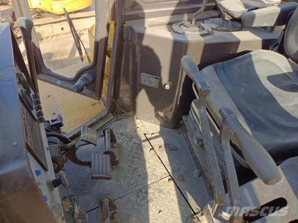 CAT D7R Grader