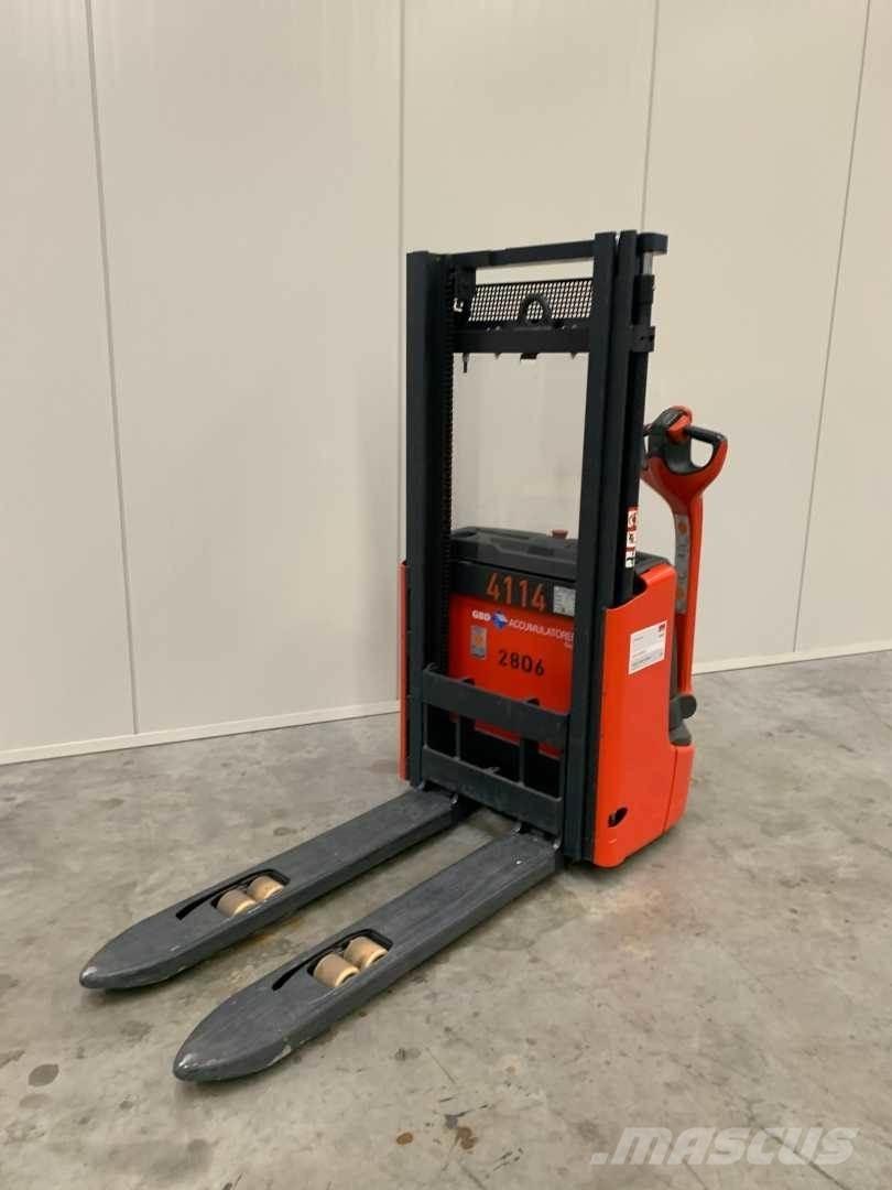 Linde L10B Zelfrijdende stapelaars
