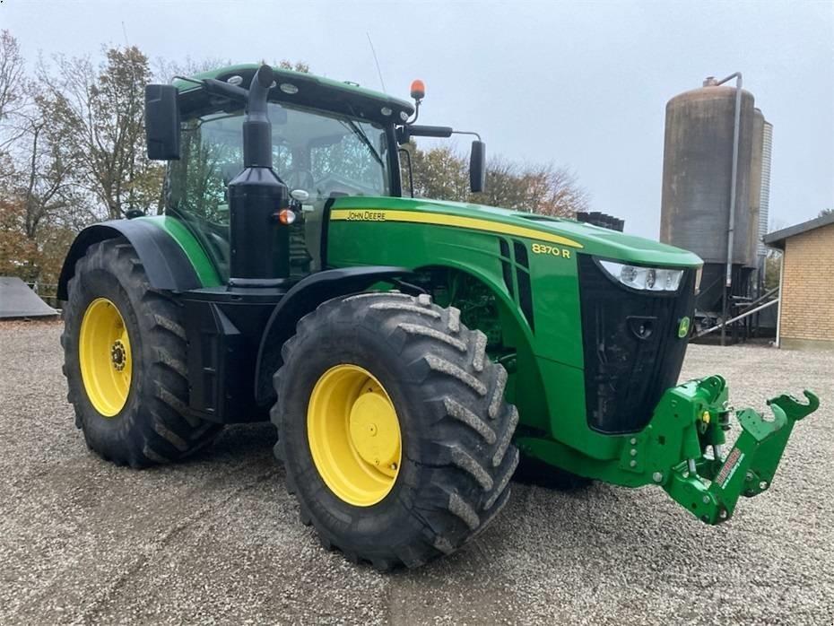 John Deere 8370 R Traktoren