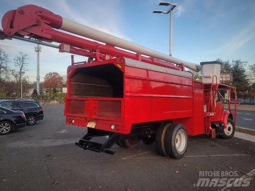 International 4700 LKW-Arbeitsbühnen