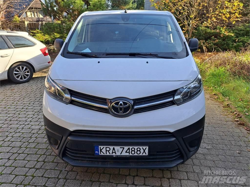 Toyota PROACE PKWs