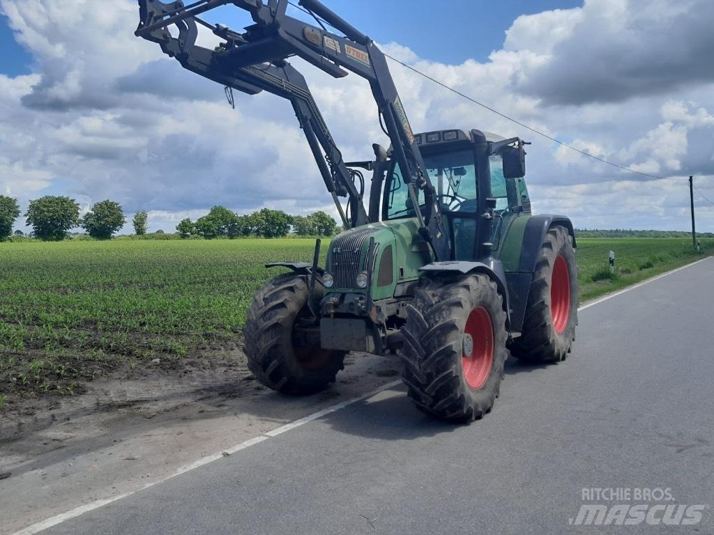 Fendt 712 Vario Traktoren