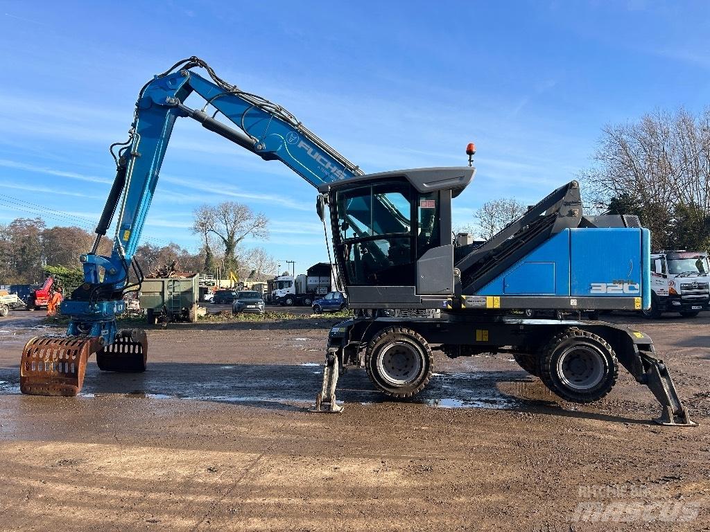 Fuchs MHL 320 T4F Materialumschlag